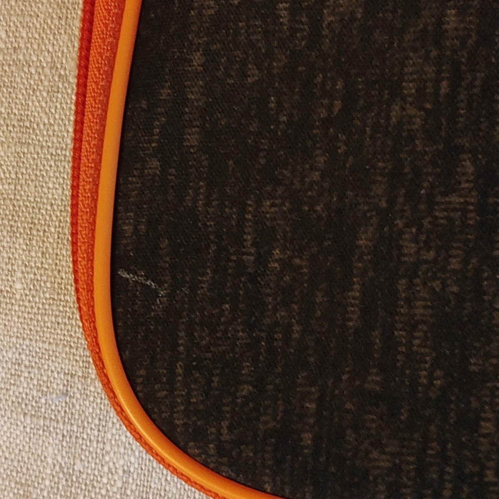 COMPUTER PROTECTOR SLEEVE FOLD - Picture 7 of 12
